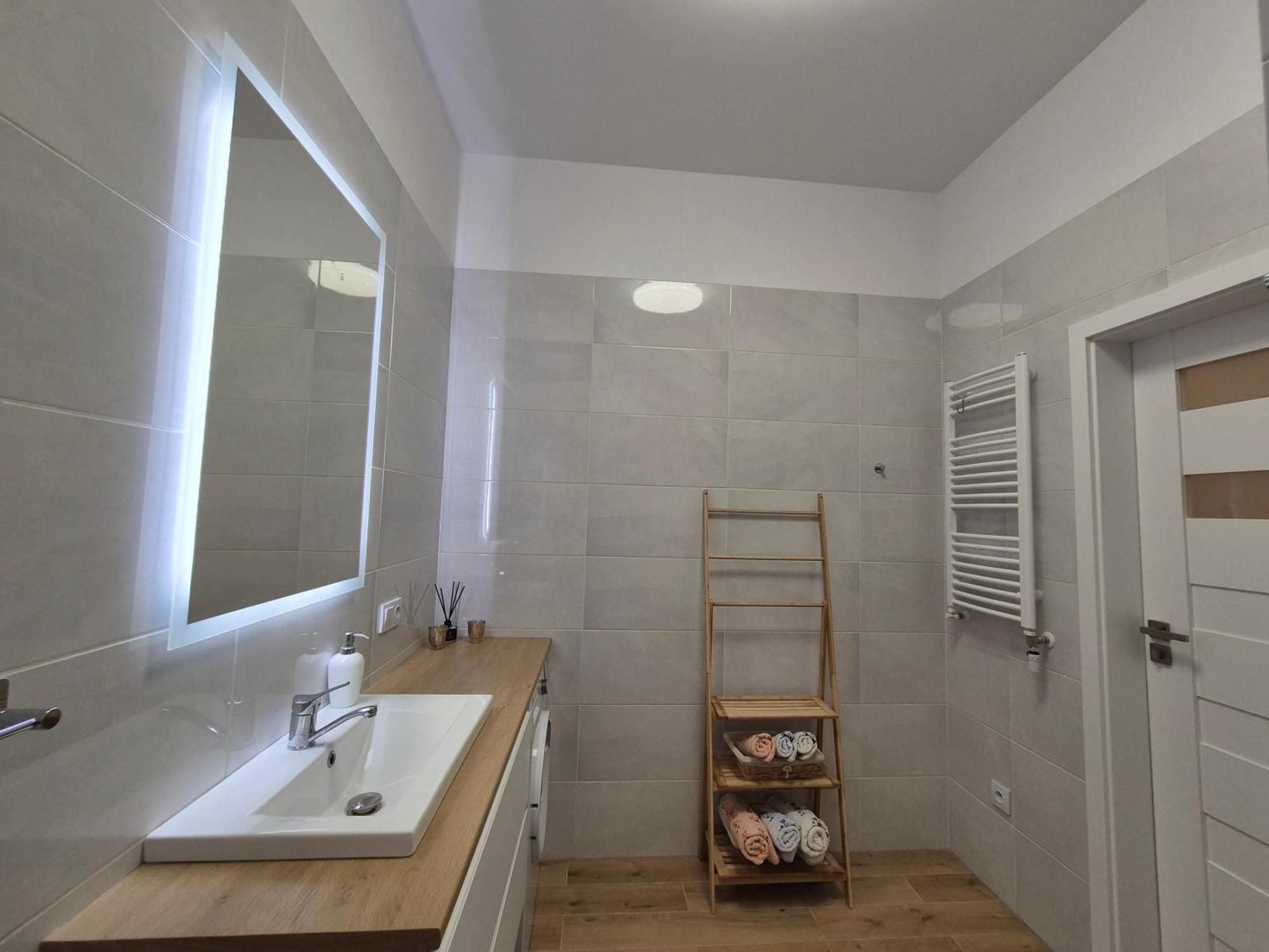 Duzy Komfortowy Apartament W Samym Centrum Przy Manufaktura I Piotrkowska, Blisko Zoo, Fala Apartman Łódź Kültér fotó